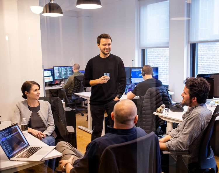 Team phát triển AMP token của mạng Flexa là ai?